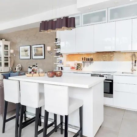 Stylish With Beautiful Views Of The River, Nearby Lägenhet Kristiansand