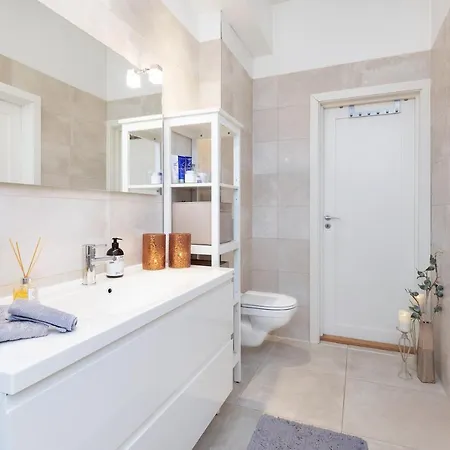 Stylish With Beautiful Views Of The River, Nearby * Kristiansand