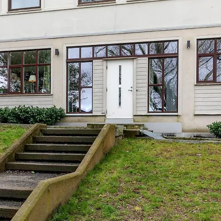 Stylish With Beautiful Views Of The River, Nearby Kristiansand