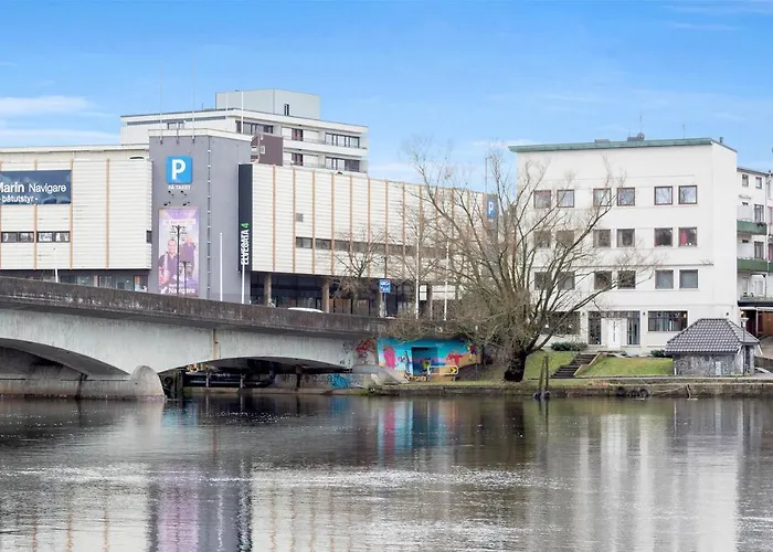 Lejlighed Stylish With Beautiful Views Of The River, Nearby